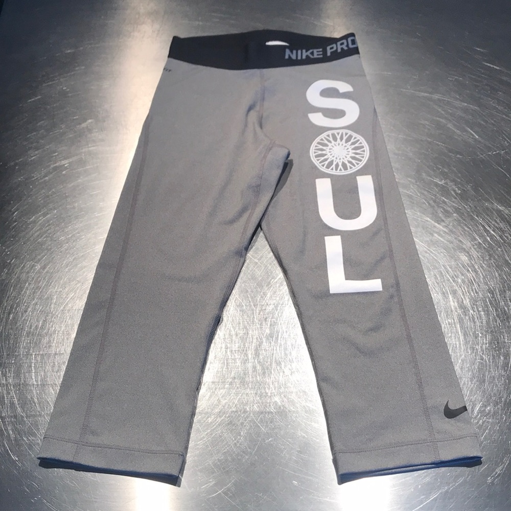 Nike for SoulCycle crop gray leggings new size xs